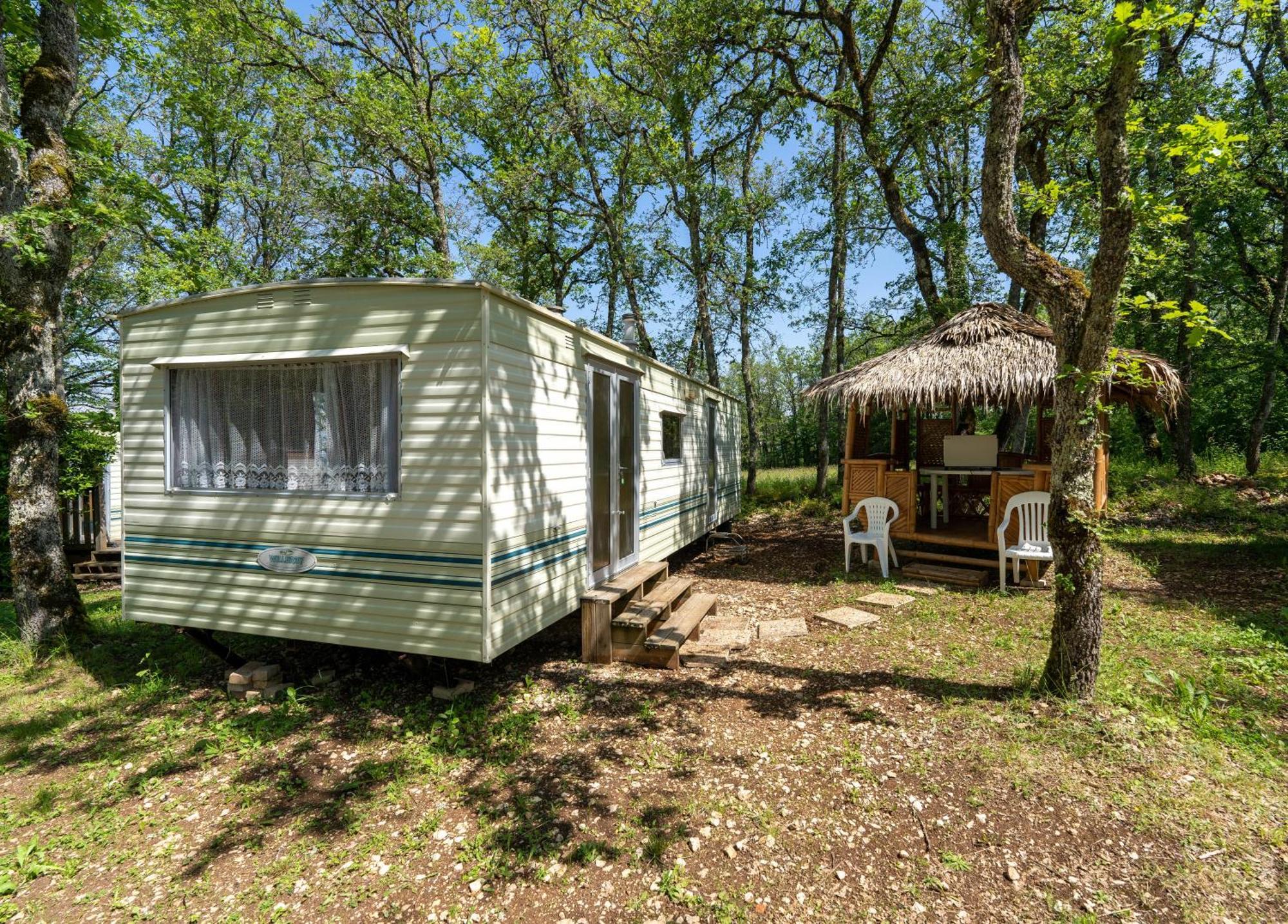 Payrac Camping Les Paillotes מראה חיצוני תמונה